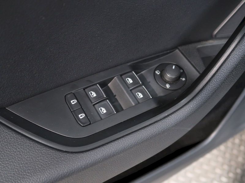 Škoda Superb (2019) STYLE 2.0TDI 140KW 4x4 DSG WEB - fotka 38 z 42