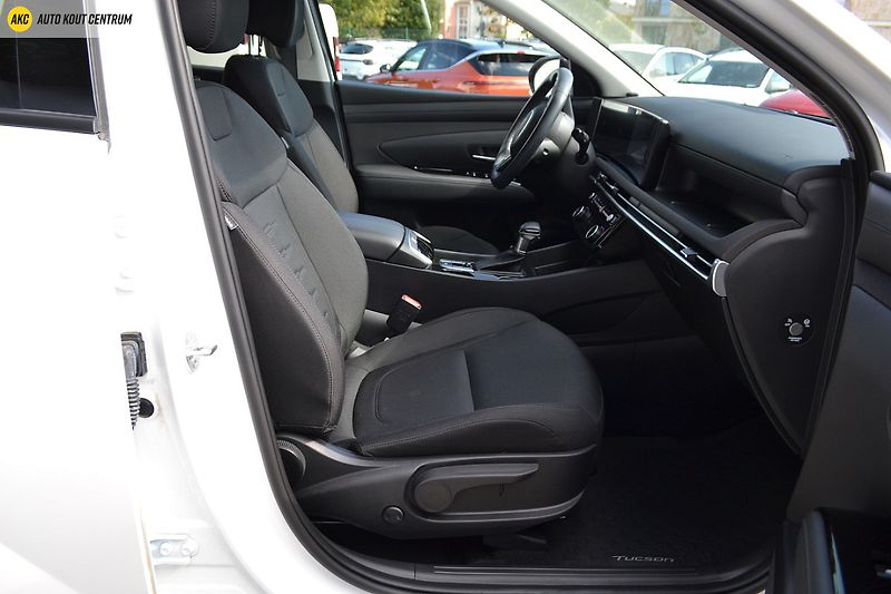 Hyundai Tucson 1.6T-GDI STYLE DCT FL 118KW - fotka 12 z 48