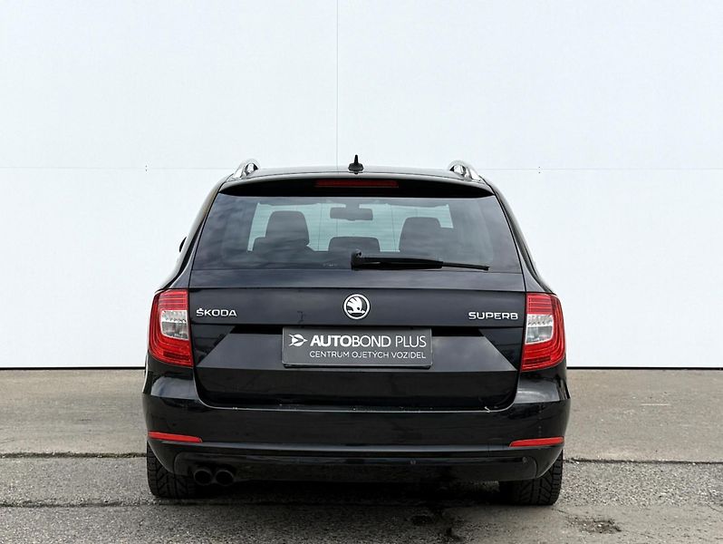Škoda Superb 2.0 TDI DSG / 125 kW Elegance - fotka 9 z 25