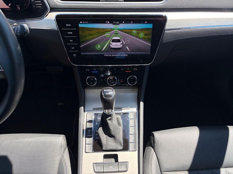Škoda Superb (2023) L&K 2.0TSI 206kW DSG 4x4 CZ - fotka 10 z 11