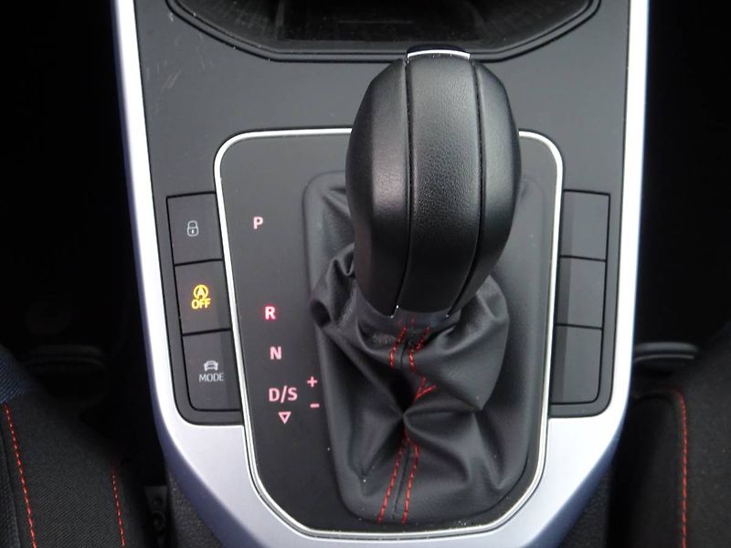 Seat Arona (2024) 1.0 TSI 85KW DSG FR - fotka 24 z 27