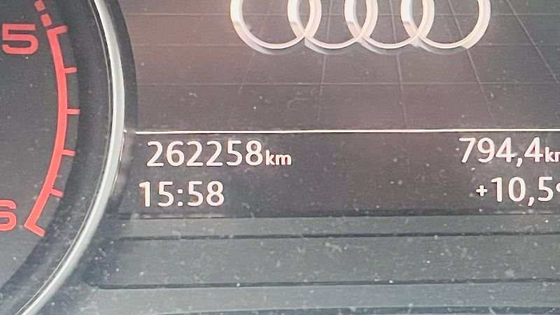 Audi A4 (2016) Avant 2,0 TDi - fotka 9 z 19