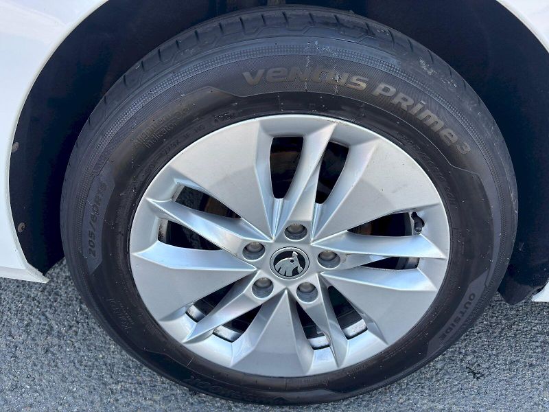Škoda Octavia (2022) 2.0 TDI 85kW Ambition Plus Nez - fotka 35 z 35