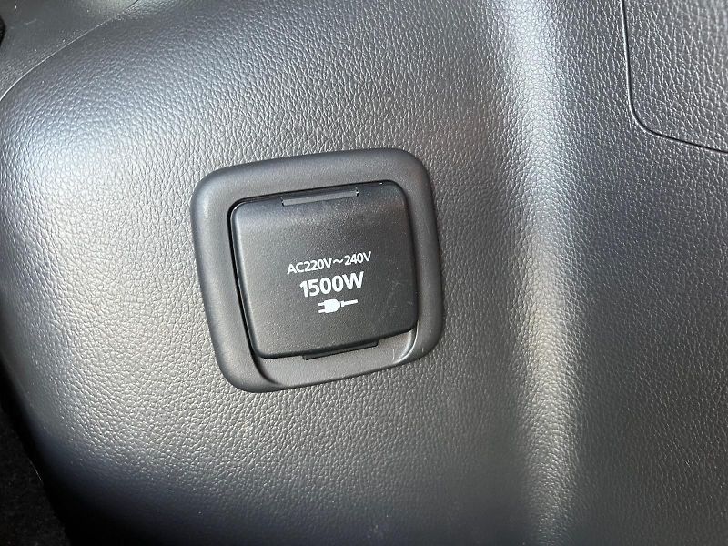 Mitsubishi Eclipse Cross (2024) INSTYLE 2.4 PHEV TAŽNÝ DPH CZ - fotka 27 z 30