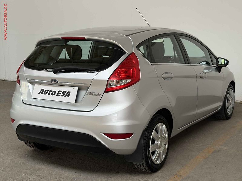 Ford Fiesta (2009) 1.25 i, 2.maj,ČR, STK7/28 - fotka 4 z 16