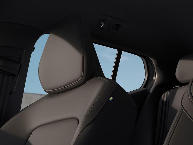 Volvo EX30 (2026) P5 Long Range PLUS - fotka 11 z 15
