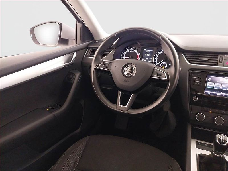 Škoda Octavia (2018) Ambition Plus 1.5 TSI, ČR - fotka 7 z 18