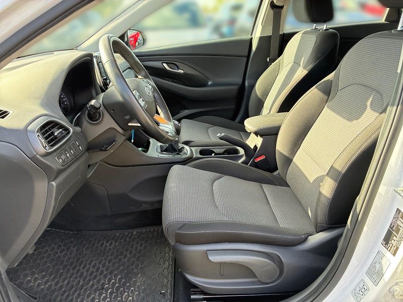 Hyundai i30 (2024) COMFORT 1.0TGDI 88kW CZ DPH - fotka 7 z 11