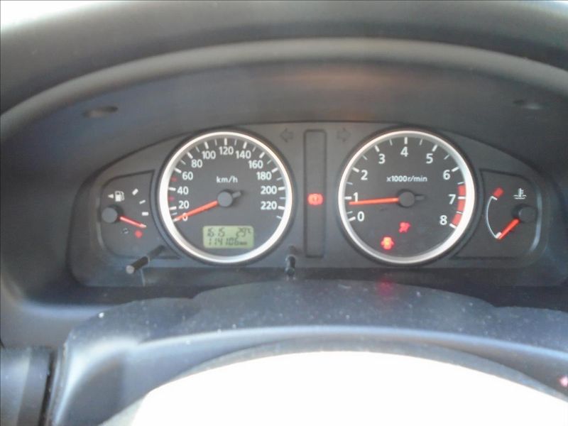 Nissan Almera 1,5 - fotka 16 z 16
