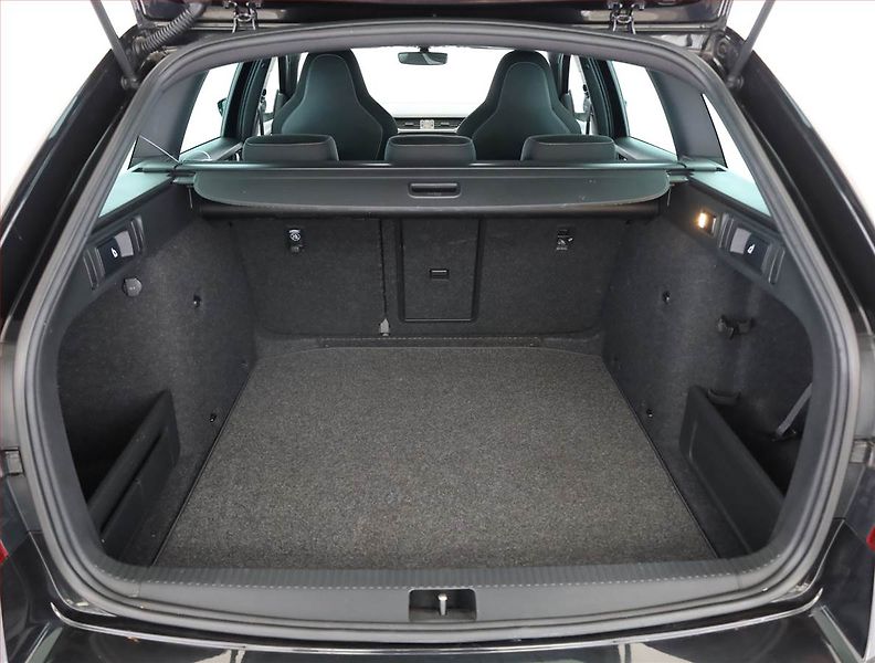 Škoda Octavia (2018) RS 2.0 TDI, Serv.kniha, Navi - fotka 19 z 20