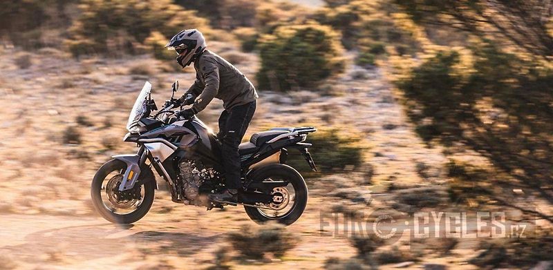 CFMOTO 800 MT (2026) Sport - Skladem, testovací jíz - fotka 10 z 18