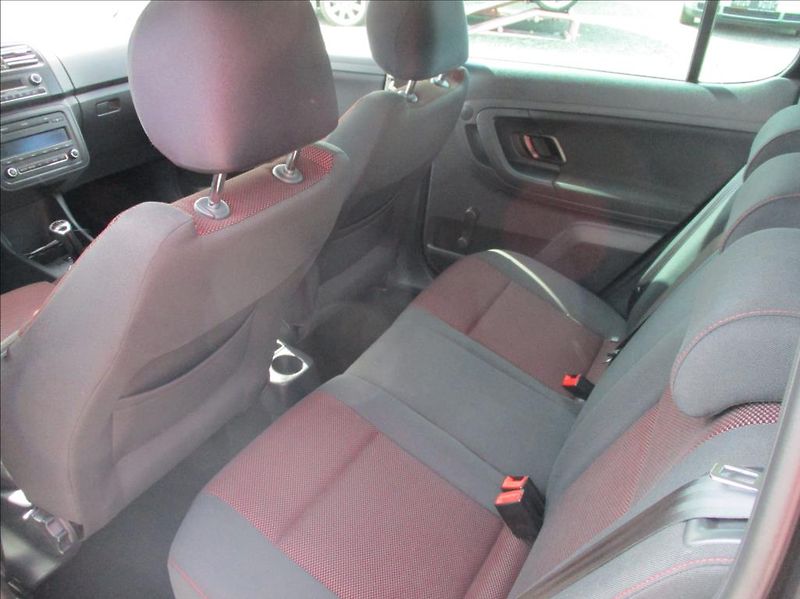 Škoda Fabia 1,2 TSI, digi klima, serviska, - fotka 14 z 33