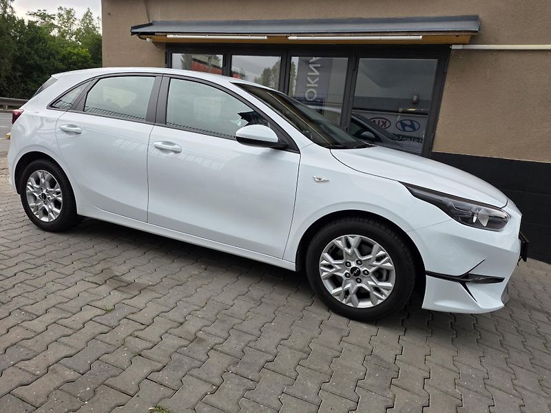 Kia Ceed 1.5-1. MAJ.-V ZÁRUCE-TOP STAV - fotka 5 z 12