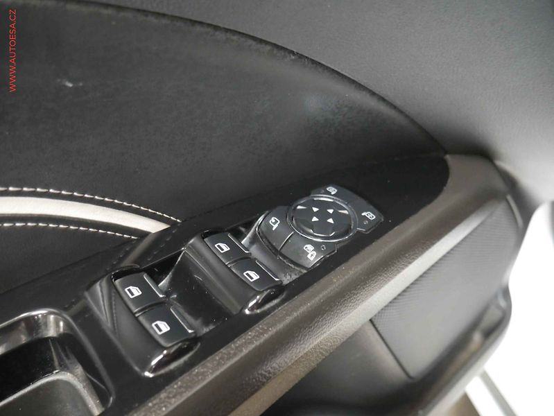 Ford Mondeo (2016) 2.0 TDCi, LED, navi, kůže - fotka 19 z 22