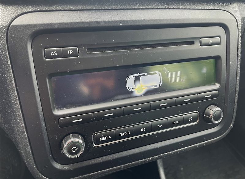 Škoda Roomster 1,2 TSi,63kW,STK 6/27 - fotka 15 z 21