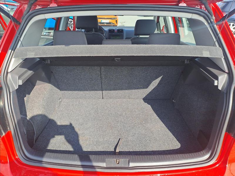 Volkswagen Golf 1,9 TDI 4 MOTION - fotka 13 z 14