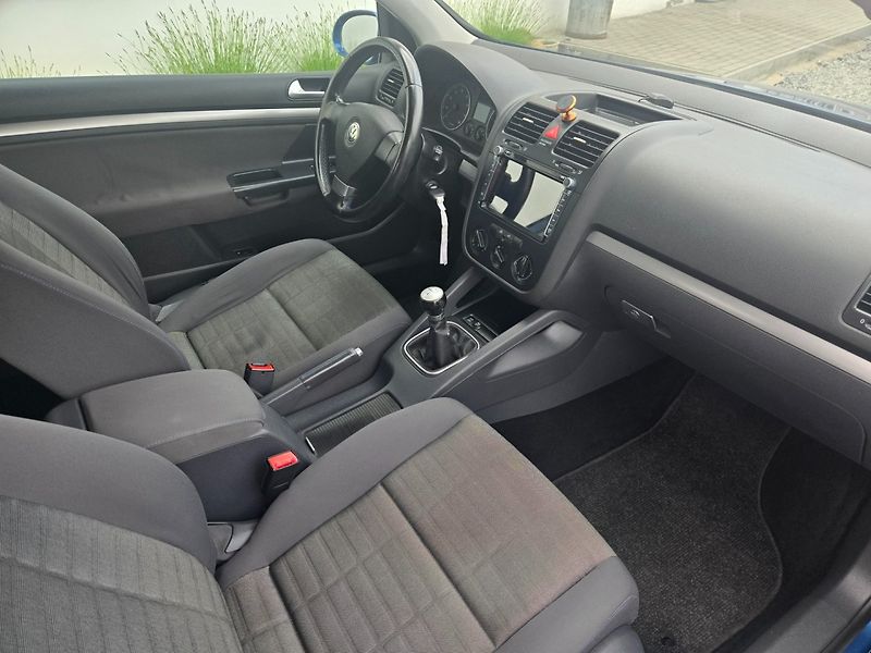 Volkswagen Golf (2007) 1.4 i Navi,TOP - fotka 16 z 21