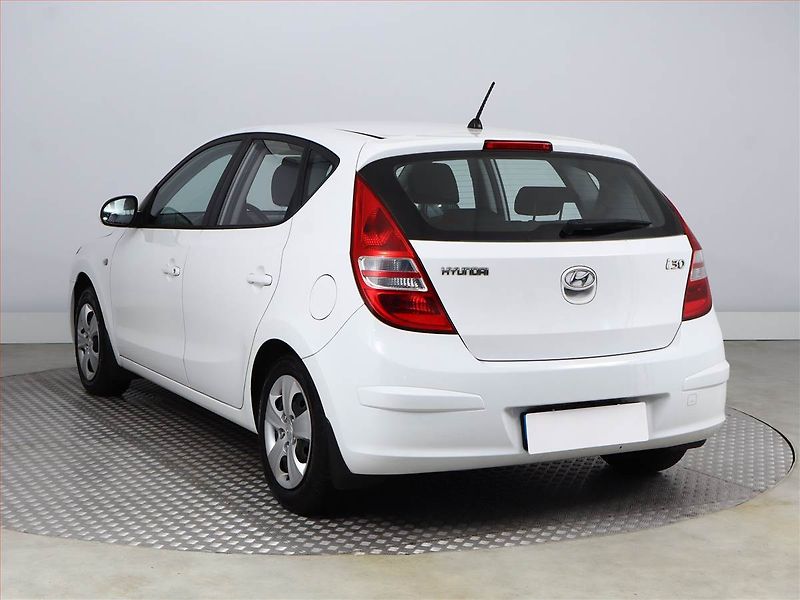 Hyundai i30 (2010) 1.4 CVVT, po STK, dobrý stav - fotka 4 z 13