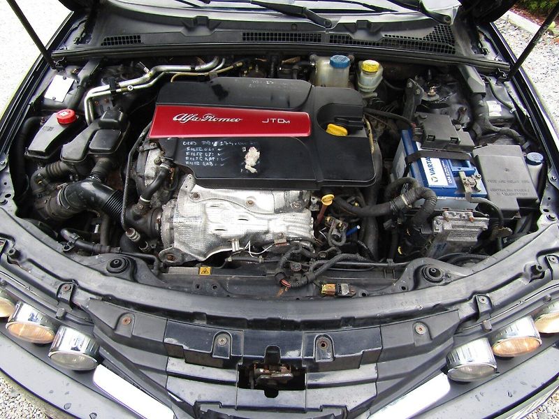 Alfa Romeo 159 (2009) 2.0JTD 125kW - fotka 33 z 33