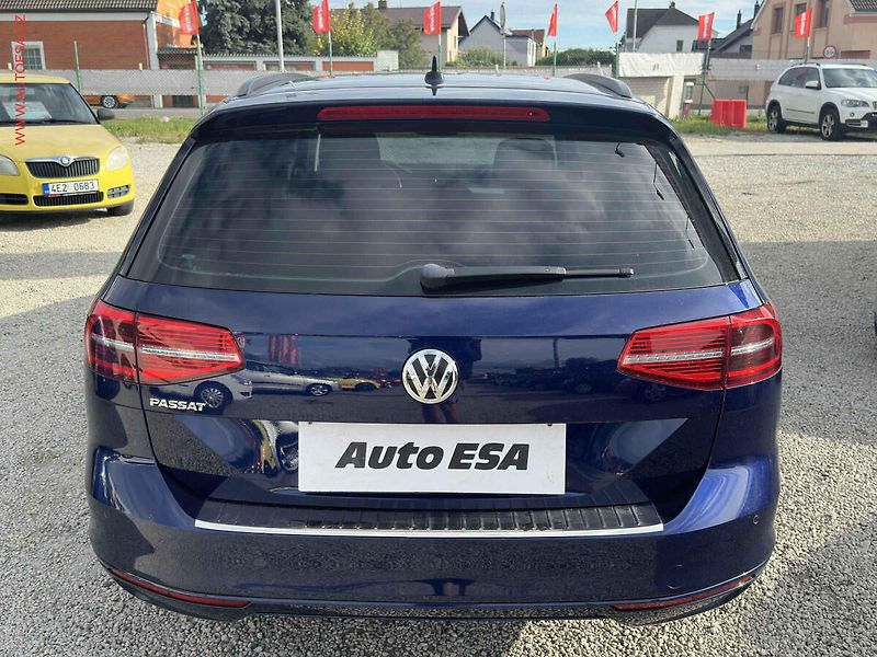 Volkswagen Passat (2019) 2.0 TDi, 2.maj, DSG, navi. - fotka 5 z 26