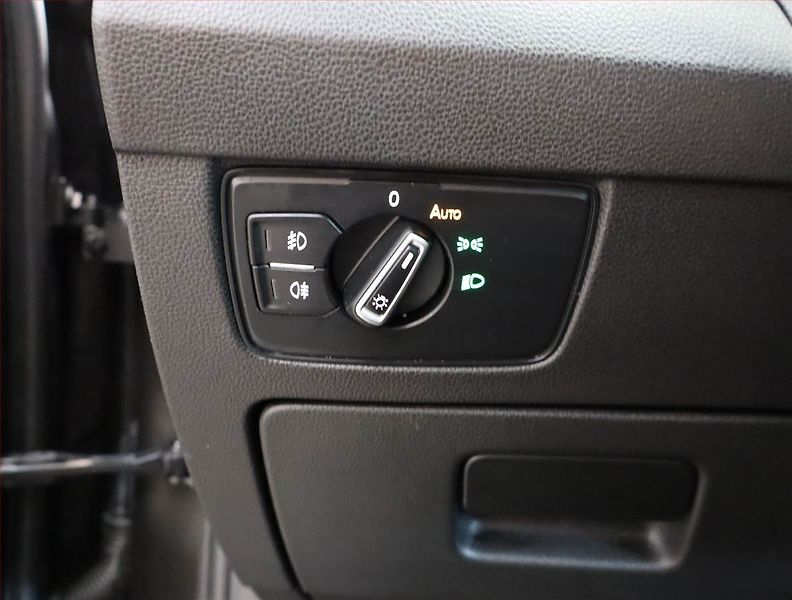 Volkswagen Passat (2021) 2.0 TDI, Automat, Kůže, Navi - fotka 26 z 31