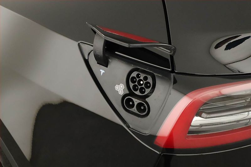 Tesla Model Y (2023) Long Range AWD 79kWh, SoH 91% - fotka 26 z 27