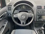Volkswagen Touran (2012) 2.0 TDi, AC, panor - náhled 11