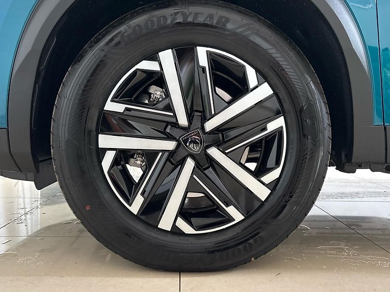 Peugeot 2008 (2026) Business Hybrid 110 e-DCS6 - fotka 8 z 32