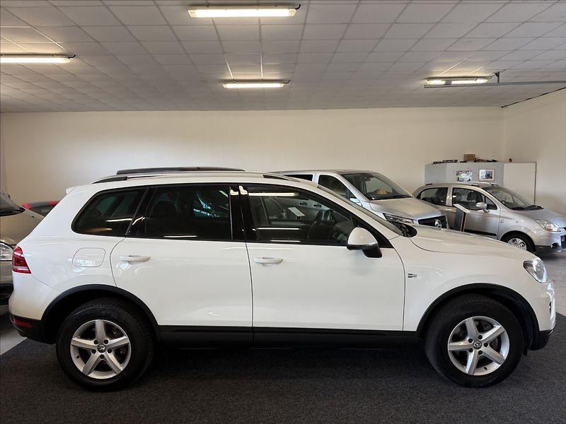 Volkswagen Touareg 3,0 TDI kůže,tažné,po servisu! - fotka 4 z 24