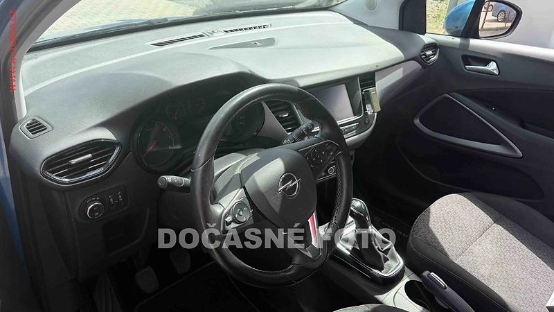 Opel Crossland X (2018) 1.2 PT, AC, tempo, park.asist - fotka 3 z 3