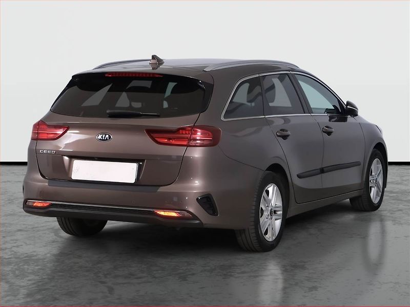 Kia Ceed (2019) 1.4 T-GDI, Serv.kniha, Xenony - fotka 5 z 23