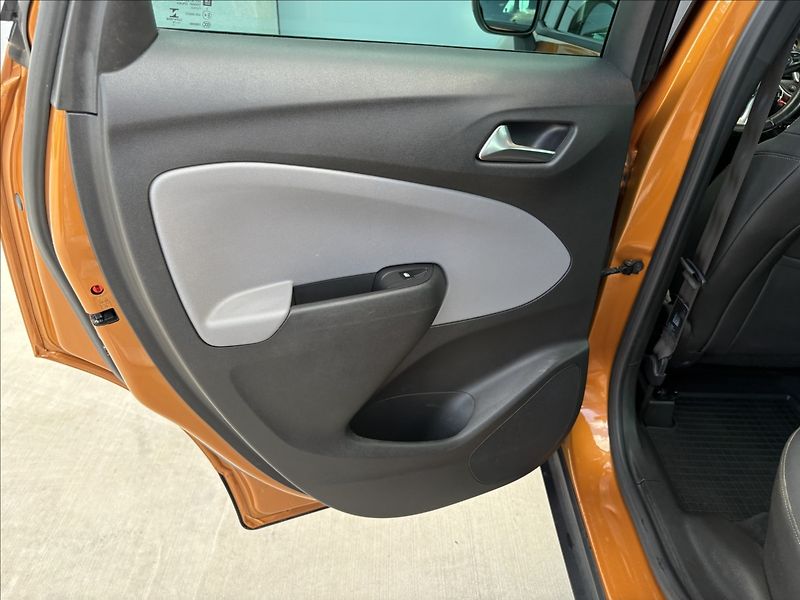 Opel Crossland X 1,2 i 81 KW CZ 1 MAJ AUT KLIMA - fotka 24 z 31