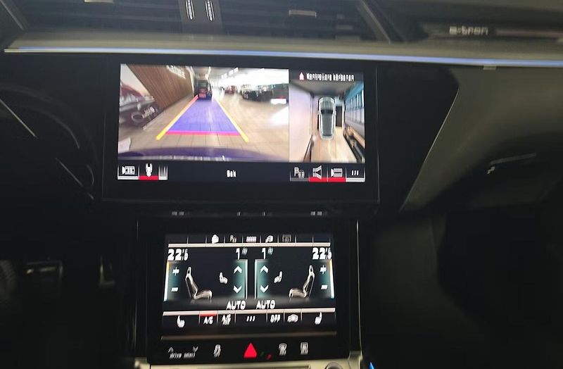Audi Q8 e-tron 55 Q S-Line 360k Pano Tažné - fotka 14 z 26
