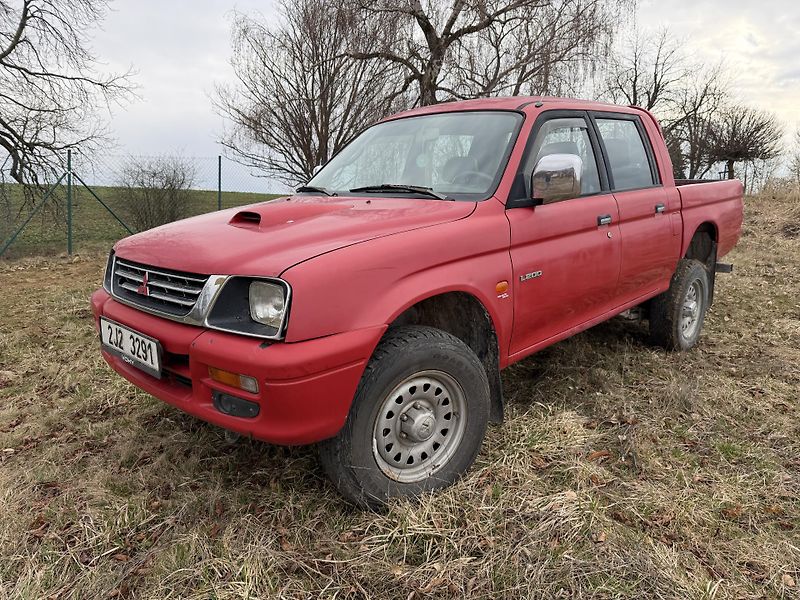 Mitsubishi L200 2,5 TD   4x4  5míst - fotka 3 z 21