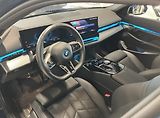 BMW i5 eDrive40 Touring M Ambient Taž - náhled 6