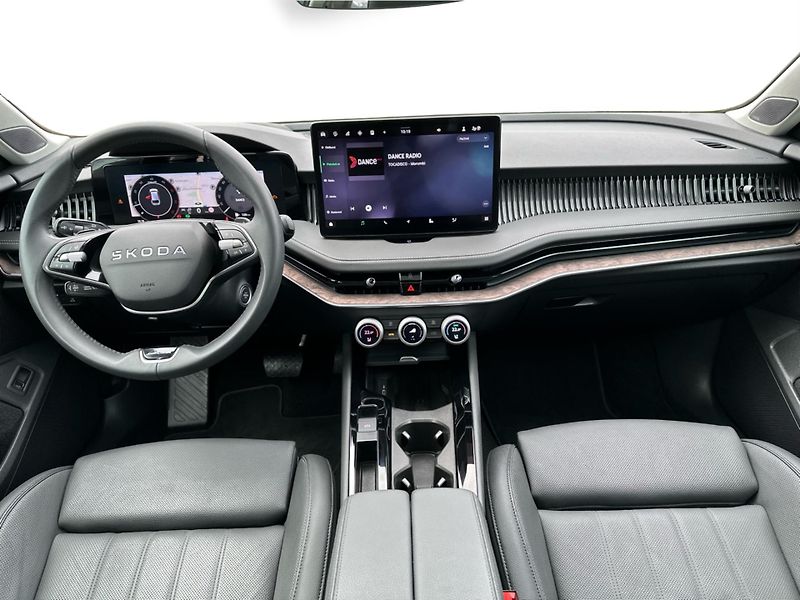Škoda Superb 2,0 TDI / 142 kW 4x4 L&K, Tažn - fotka 10 z 26