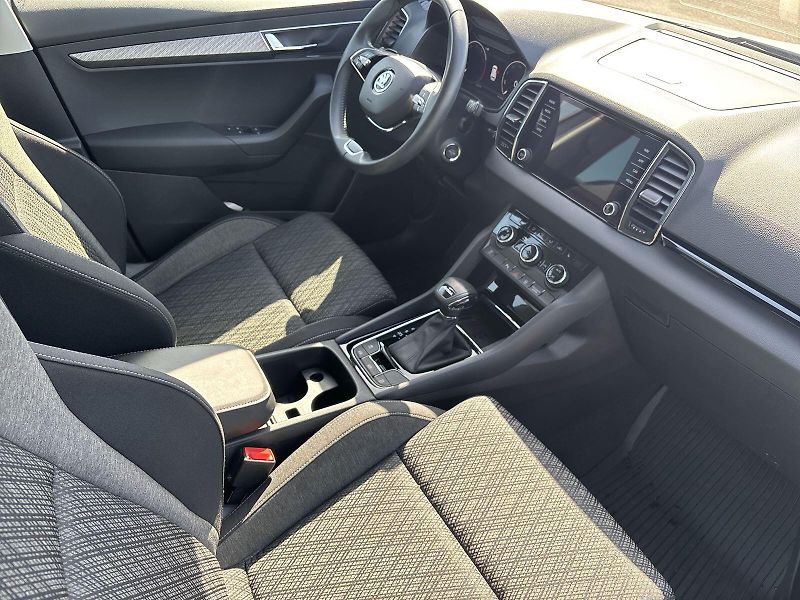 Škoda Karoq (2023) 1.5 TSI DSG Style + - fotka 9 z 33