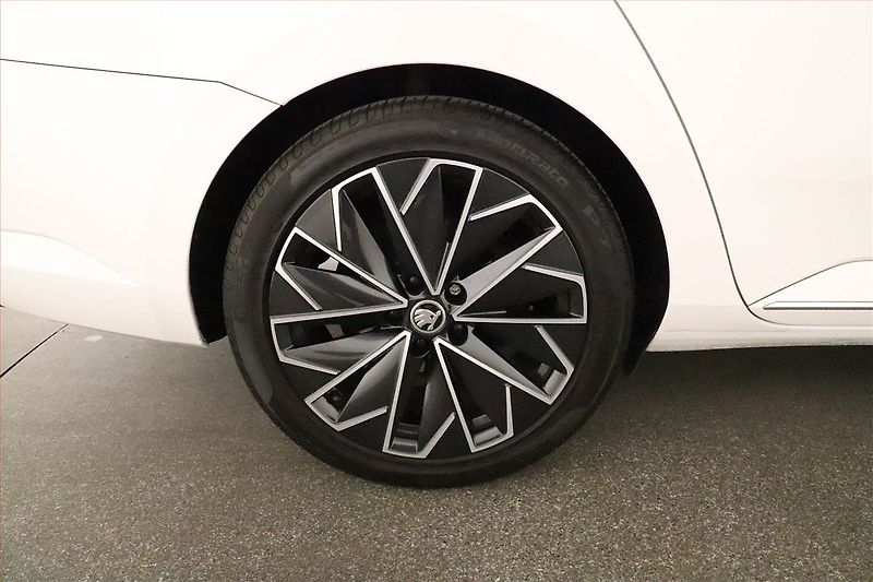 Škoda Superb (2020) Laurin&Klement 2.0 TDI - fotka 26 z 26