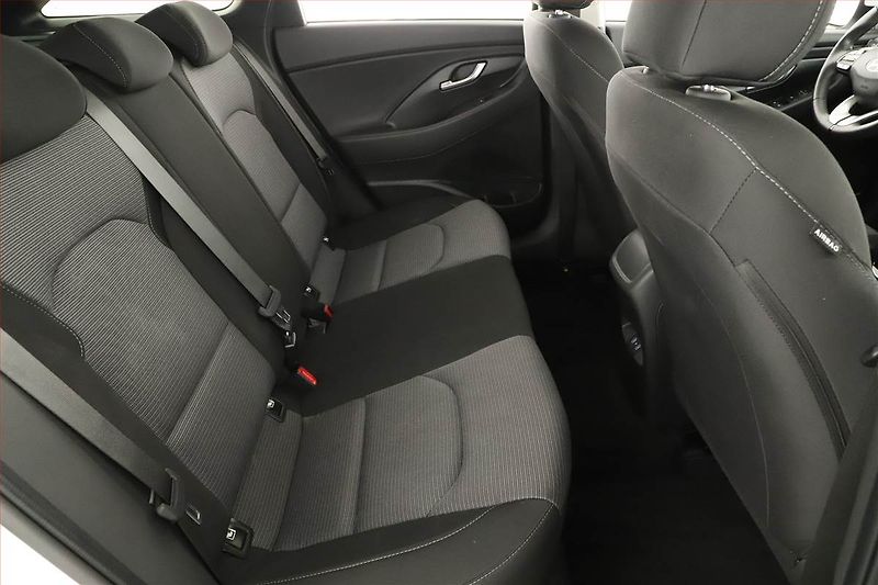 Hyundai i30 (2025) Smart 1.5 DPI, ČR,1.maj, Navi - fotka 7 z 14