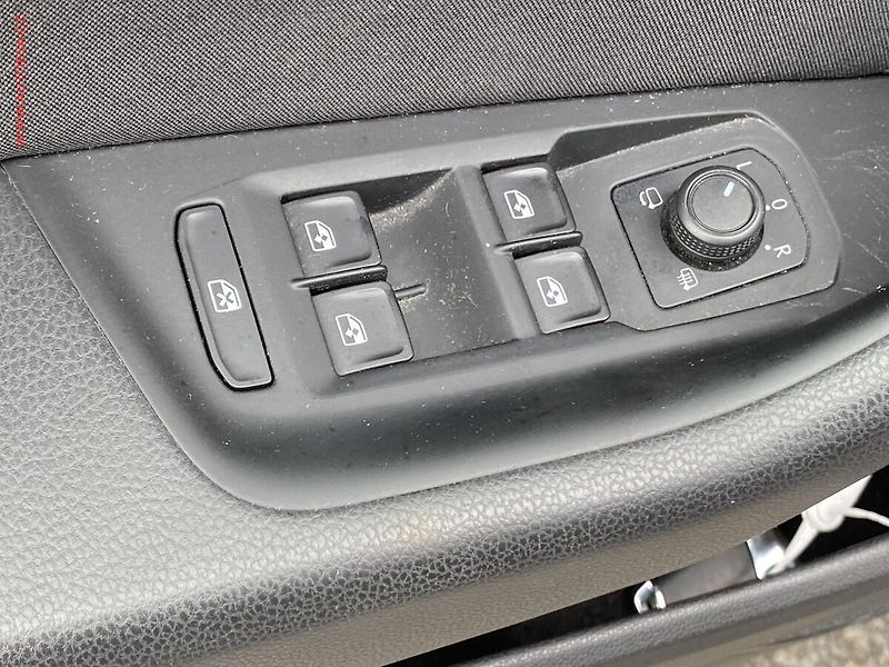 Volkswagen Passat (2021) 1.5 TSi, DSG, LED, navi - fotka 11 z 18