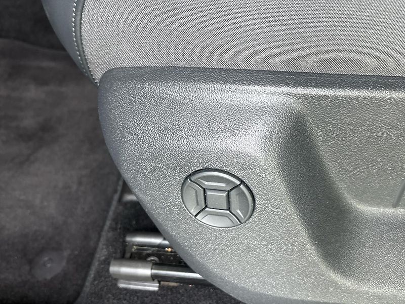 Volkswagen Tiguan People DSG - fotka 27 z 31