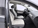 Volkswagen Touran 2,0 TDI DSG Panorama 1.Maj. - náhled 12