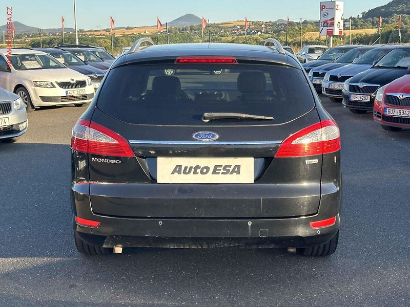Ford Mondeo (2010) 2.2 TDCi, Titanium, xenon - fotka 5 z 16