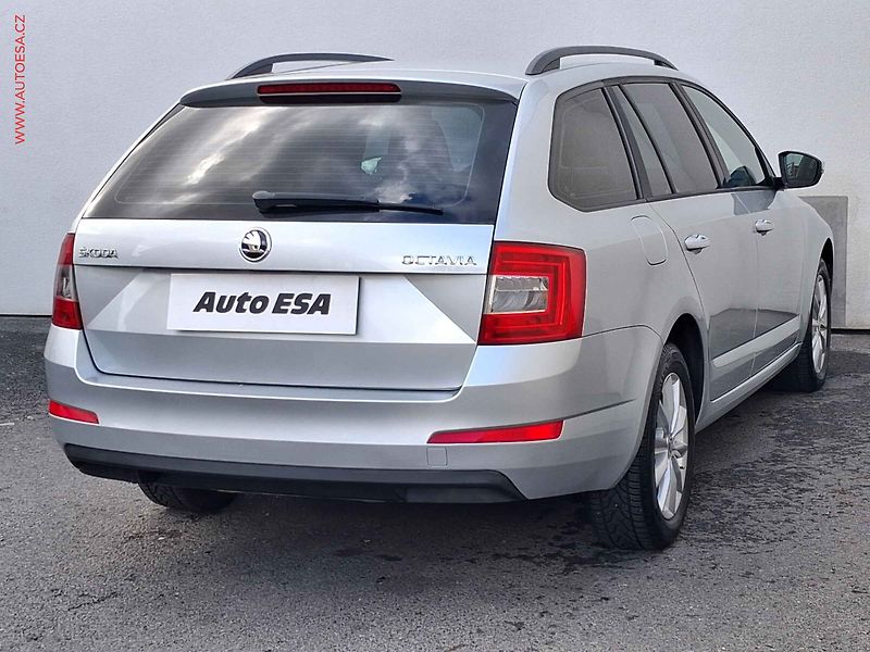 Škoda Octavia (2016) 1.6TDi, ČR, AC, výhřev sed - fotka 4 z 14