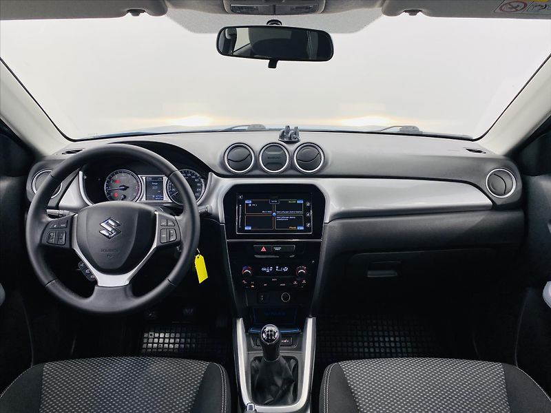 Suzuki Vitara 1,6 VVTi 88kW 1.Majitel - fotka 9 z 24