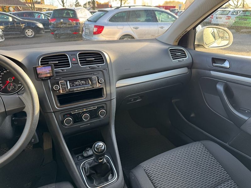 Volkswagen Golf (2013) Comfortline 1.2 TSI 77kW - fotka 16 z 40