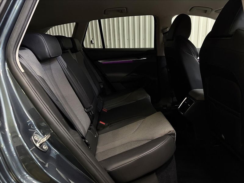Škoda Enyaq IV80 150kW ACC TAŽNÉ TČ 2XALU - fotka 34 z 42