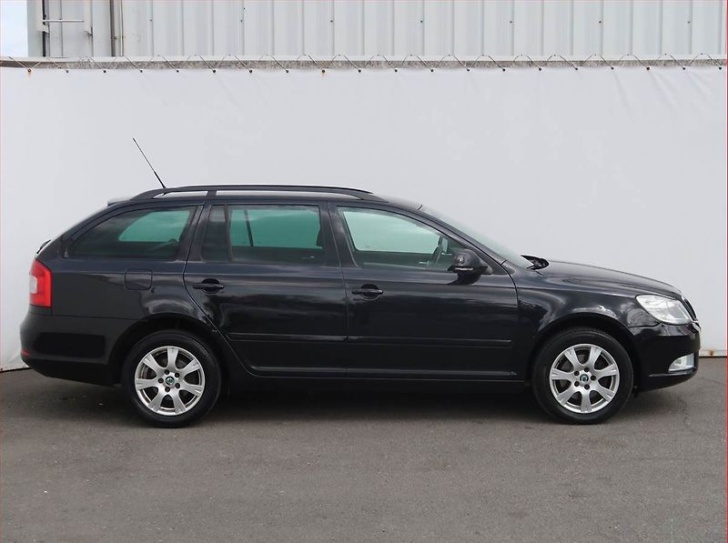 Škoda Octavia (2012) Elegance 2.0 TDI, Automat - fotka 6 z 21