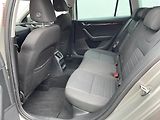 Škoda Octavia (2014) 2.0 TDi, Elegance, +kola - náhled 10