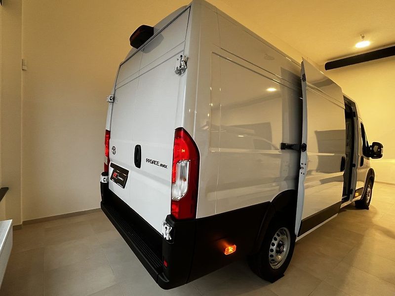 Toyota Proace Max 2.2D L4H2 180k 6MT Active - fotka 3 z 21